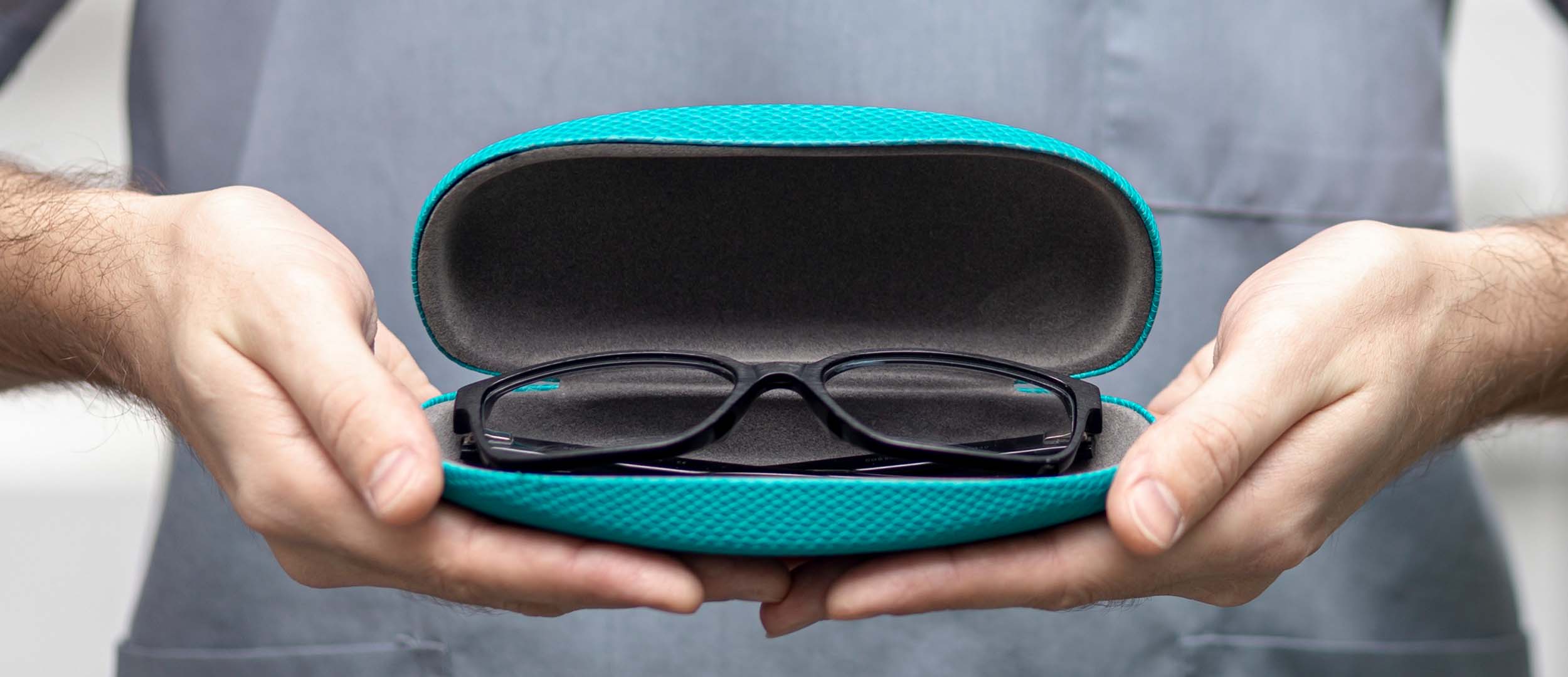 Eyeglass in Hardcase