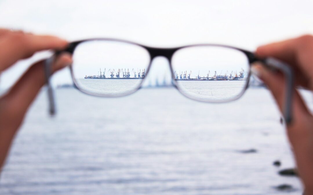What Are the Benefits of Anti-Glare Lenses for Glasses?